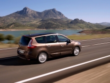 Renault Grand Scenic 2009 05